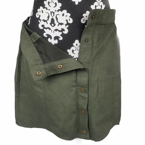 🍀AKIRA Skirt Button Down Faux Suede High Waisted - Picture 9 of 10
